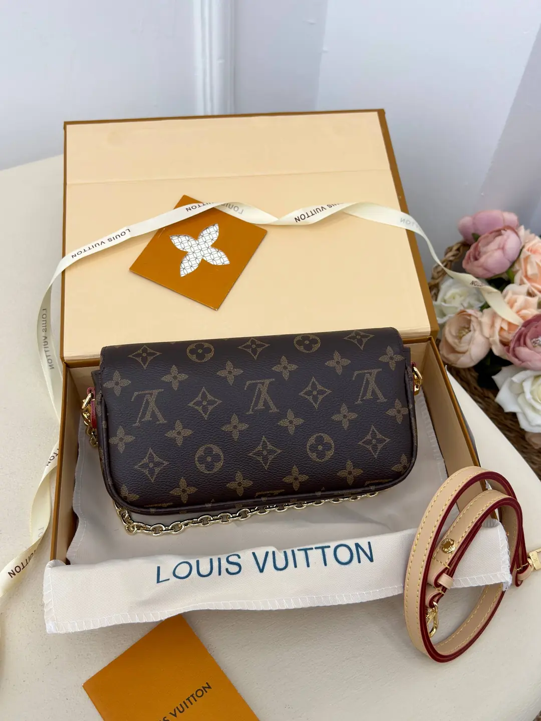 LV Wallet On Ch Premium  7